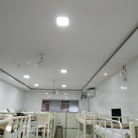 Star Dormitory مومباي المظهر الخارجي الصورة