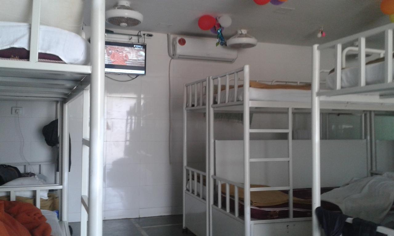 Star Dormitory مومباي المظهر الخارجي الصورة