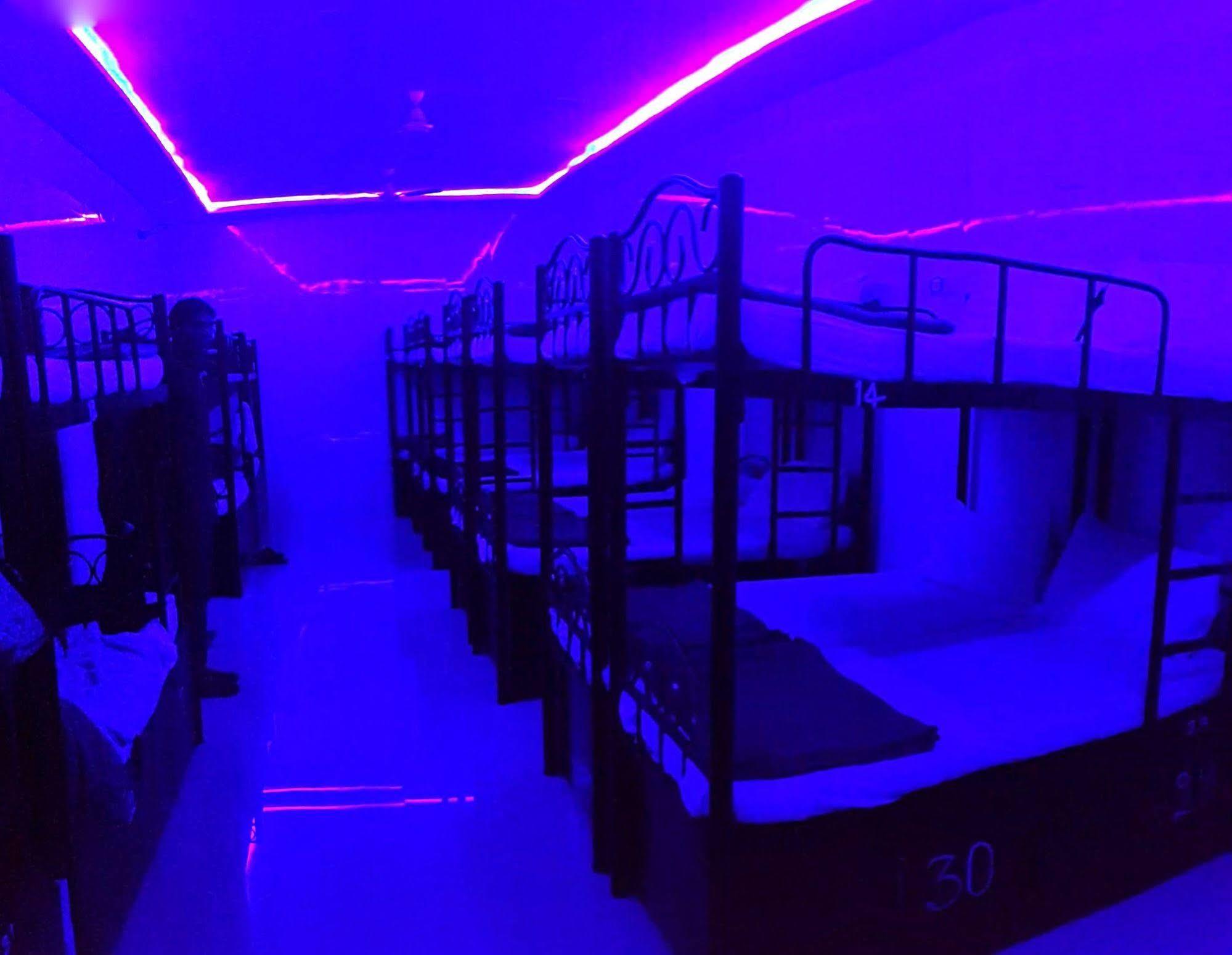 Star Dormitory مومباي المظهر الخارجي الصورة