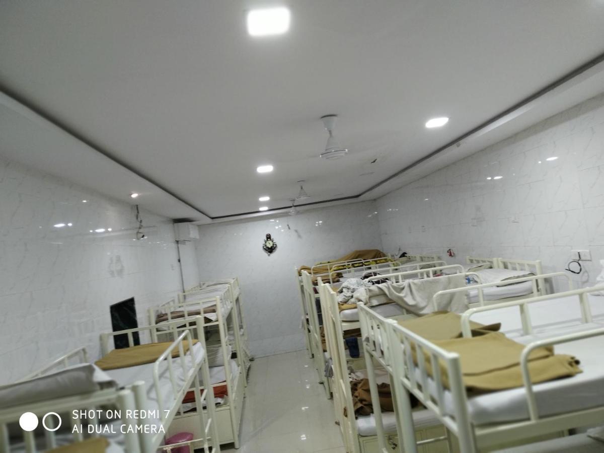 Star Dormitory مومباي المظهر الخارجي الصورة