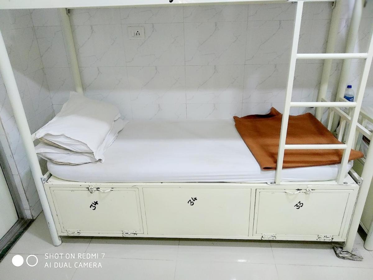 Star Dormitory مومباي المظهر الخارجي الصورة