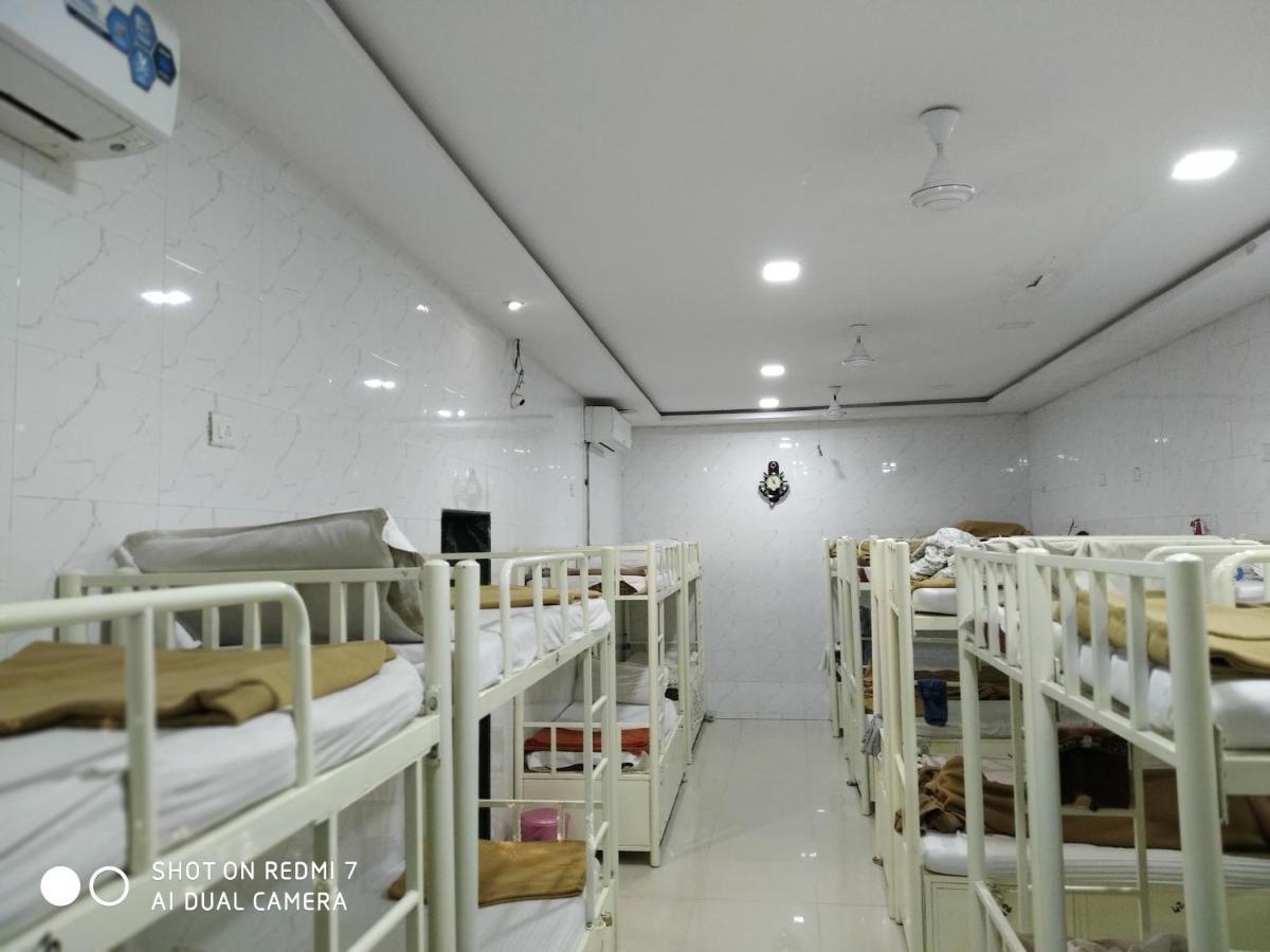 Star Dormitory مومباي المظهر الخارجي الصورة
