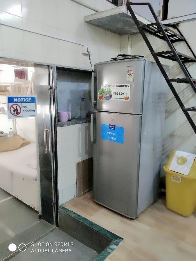 Star Dormitory مومباي المظهر الخارجي الصورة
