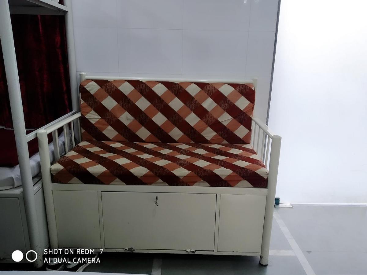 Star Dormitory مومباي المظهر الخارجي الصورة